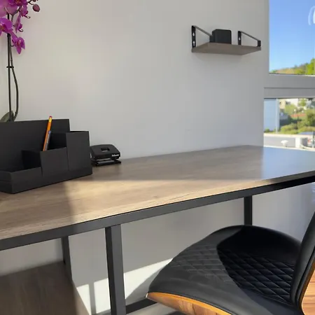 Luxus-penthouse Mit Terrasse & Klima Lägenhet *